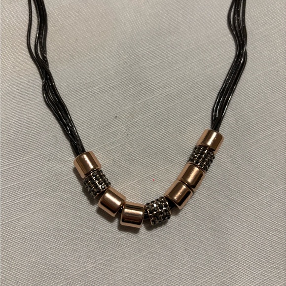 Elegant Black and Gold Necklace - Picture 2 of 4